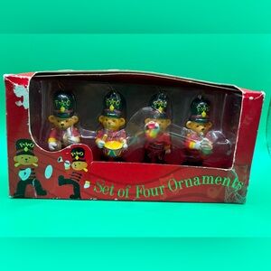 Rare FAO Schwarz "Bears on Parade"set 4 Christmas ornaments Collectors Cute